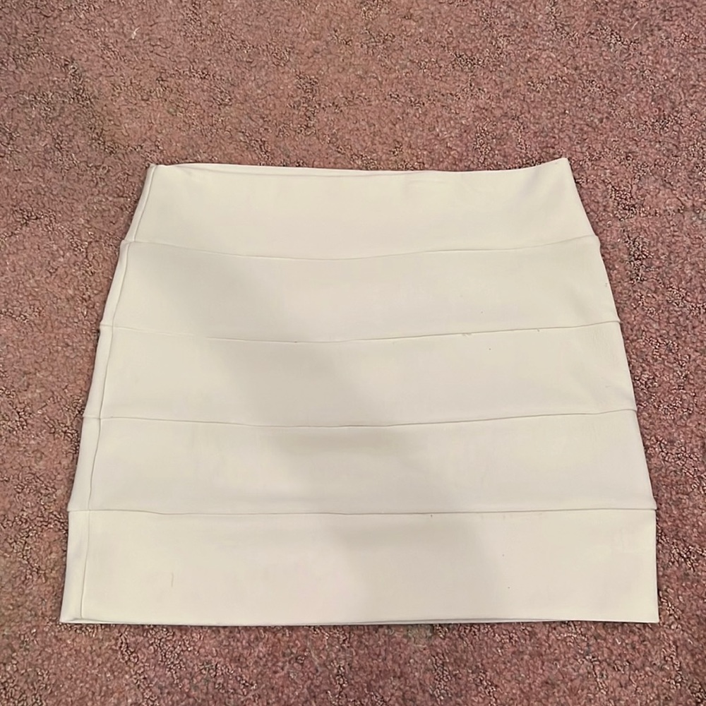 White pencil skirt